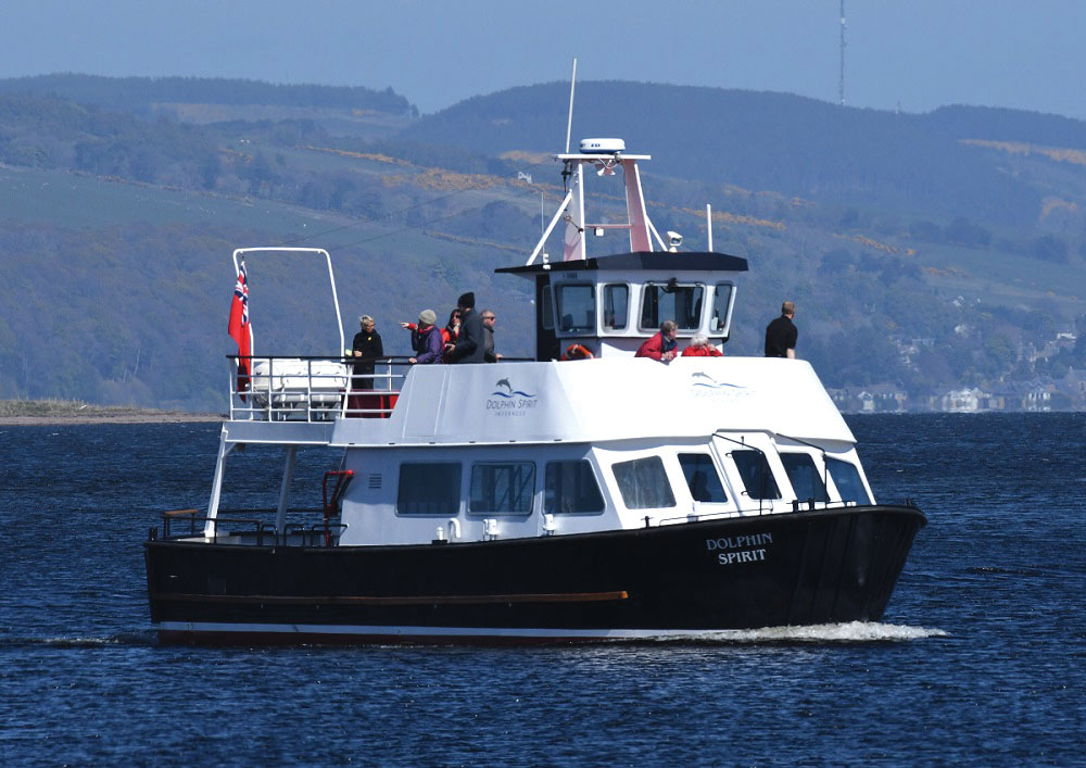 dolphin cruises inverness